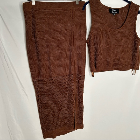 Nina Parker crochet Knit Two Piece - Picture 3 of 5